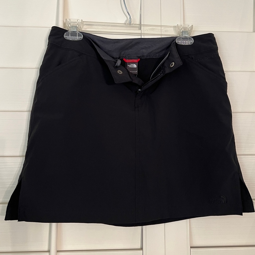 THE NORTH FACE Black Apex Skirt Skort